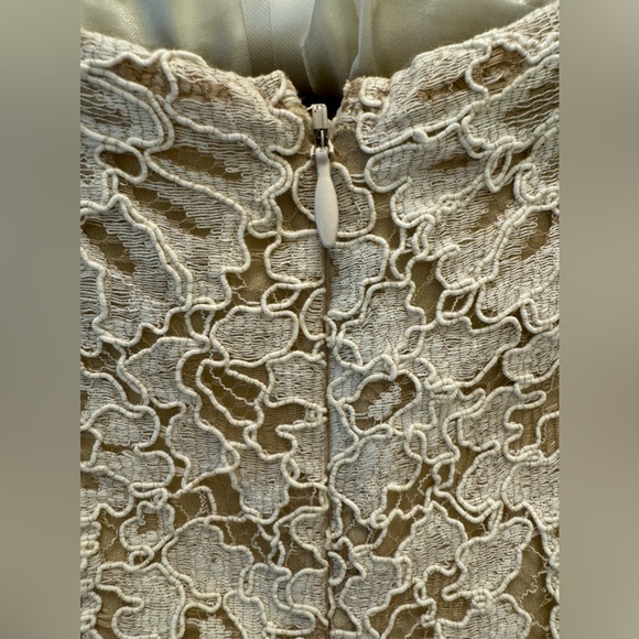 Alexis XS Alexis Alain Lace Romper in Fawn - Picture 3 of 9